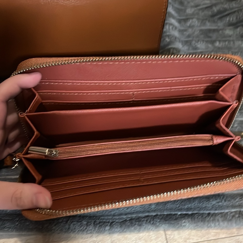 NEW LA2LA Purse and Wallet Set - Picture 3 of 5